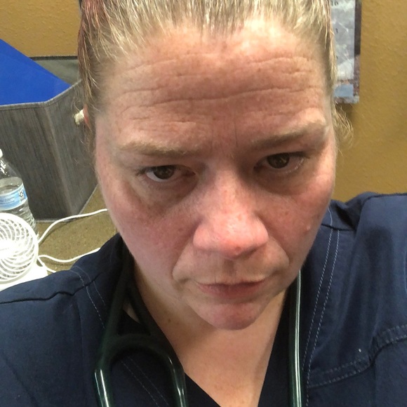 Meet your Posher, Pamela - Picture 1 of 1